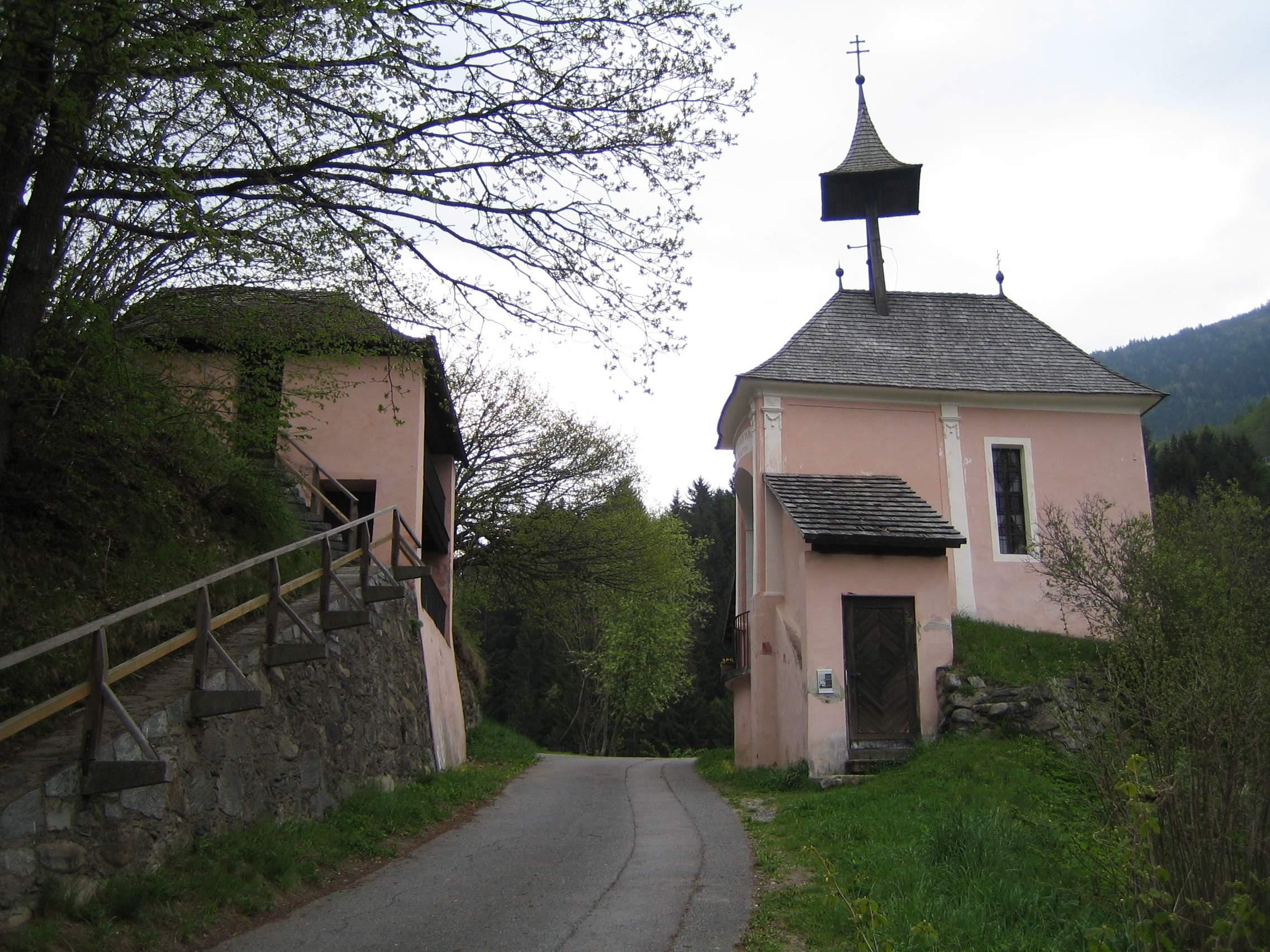 Geteilte Kirche am Kreuzbichl